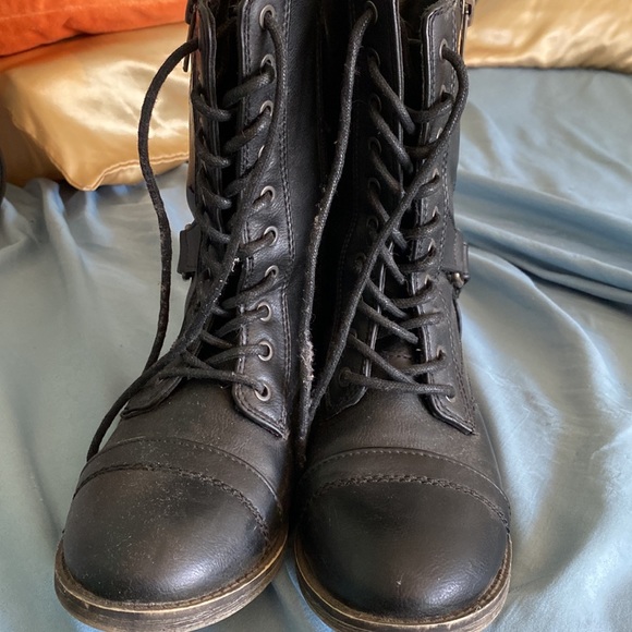 Combat boots - Picture 2 of 2